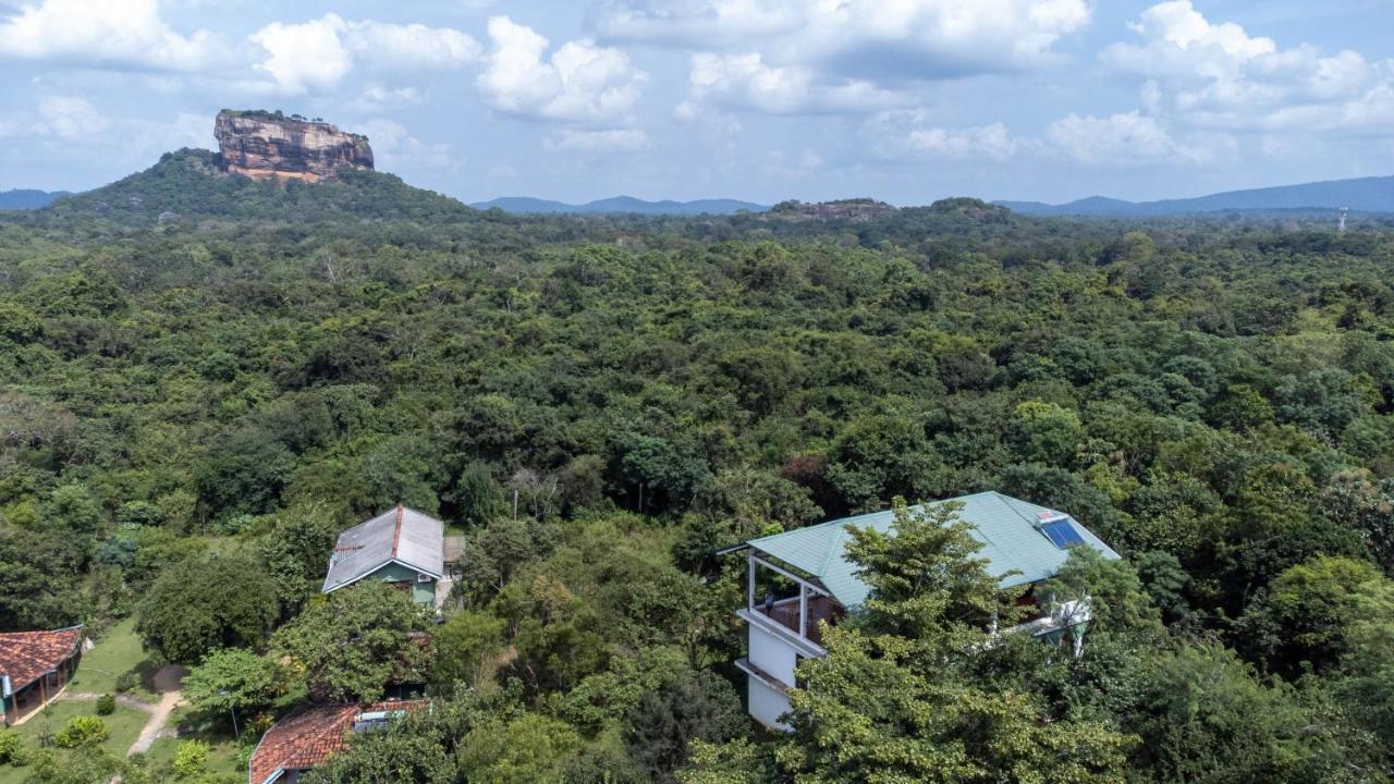 Iwamisou Hotel Sigiriya Exterior photo