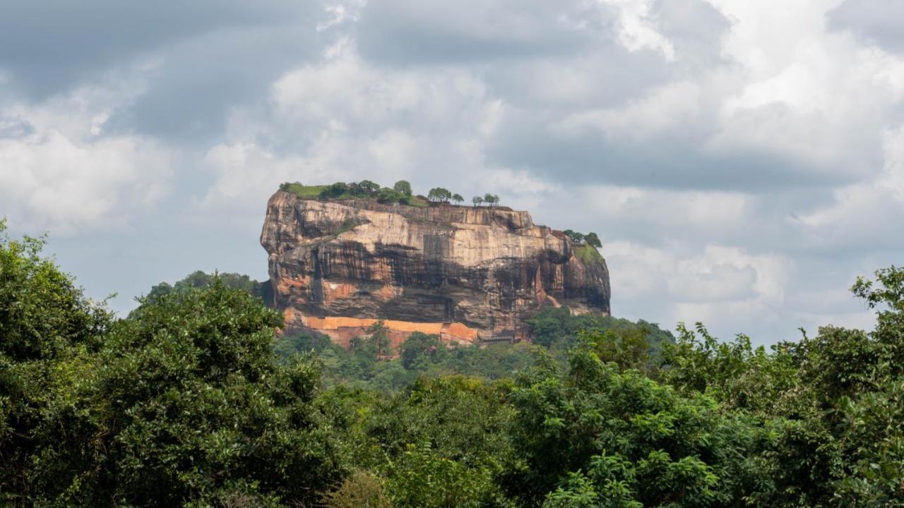 Iwamisou Hotel Sigiriya Exterior photo